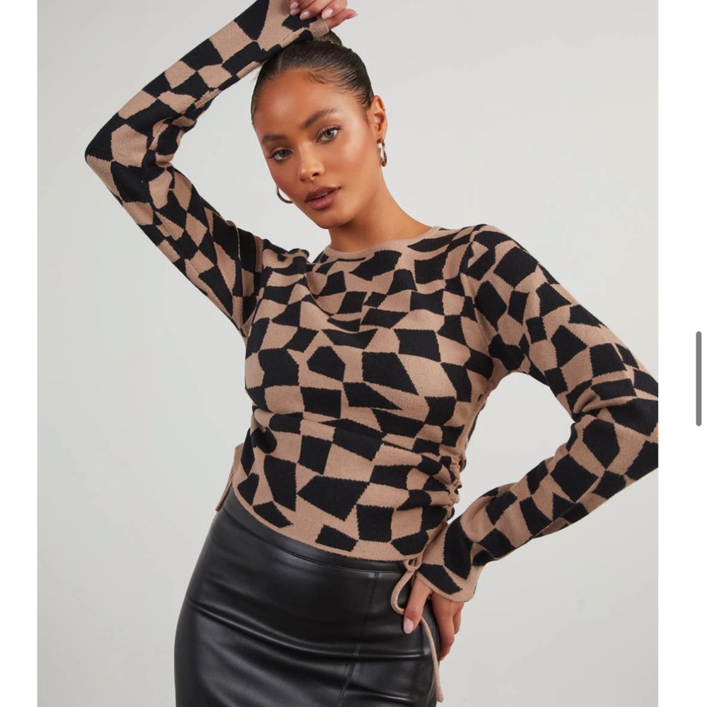 Geometric Black and Tan Sweater